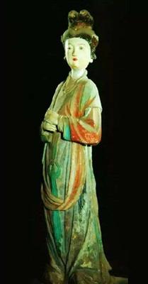 圣母殿侍女像
