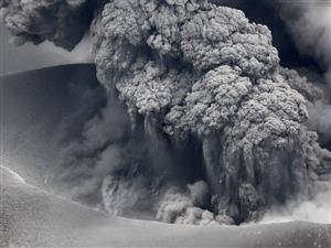 日本火山喷发